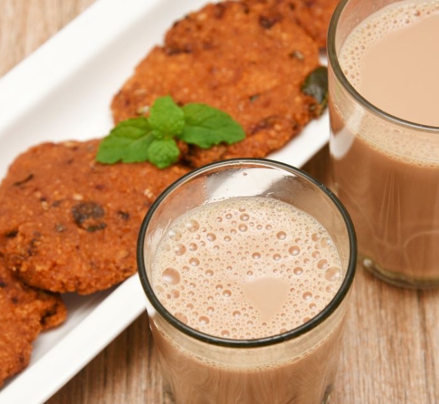Best Indian Snacks to Serve with Masala Chai